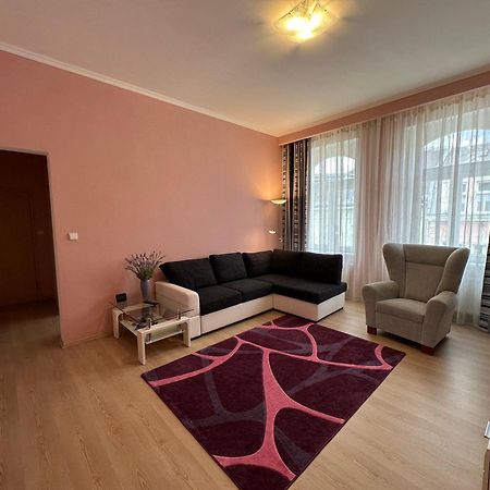Apartment Zeyerova4 การ์โลวีวารี ภายนอก รูปภาพ