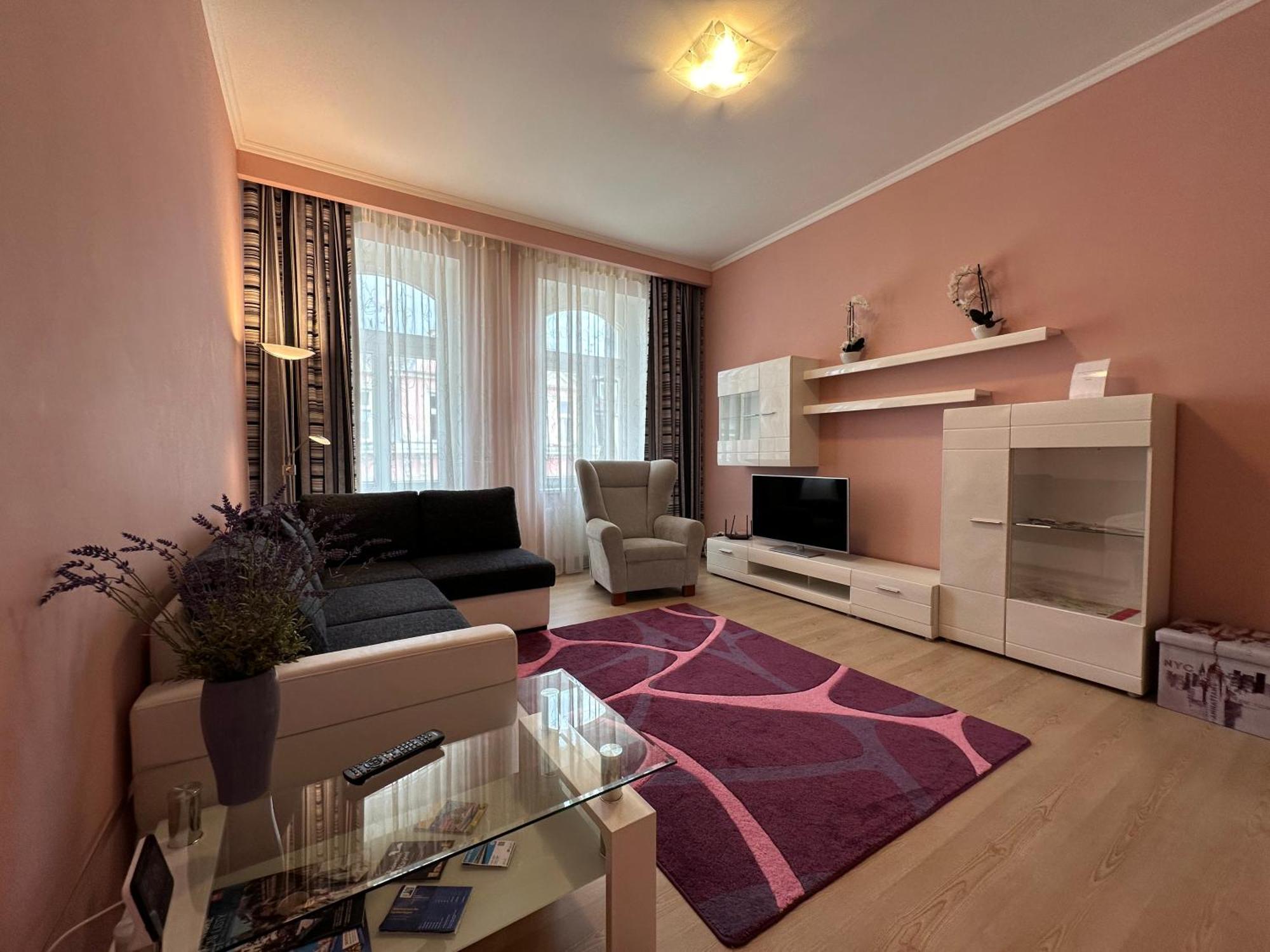 Apartment Zeyerova4 การ์โลวีวารี ภายนอก รูปภาพ
