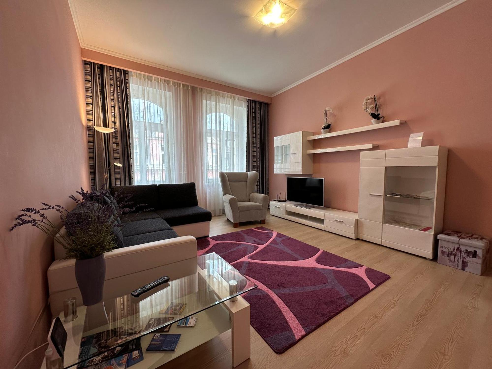 Apartment Zeyerova4 การ์โลวีวารี ภายนอก รูปภาพ