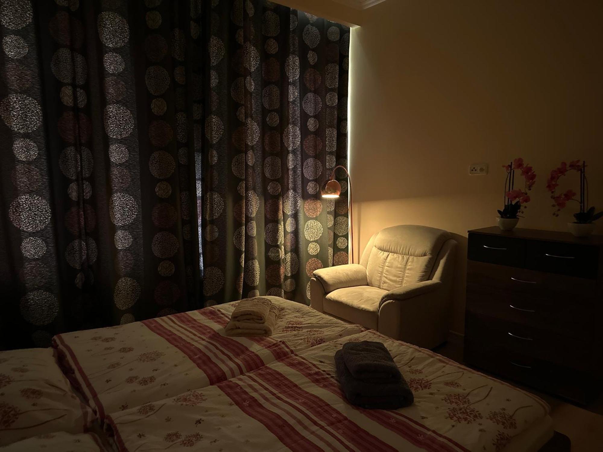 Apartment Zeyerova4 การ์โลวีวารี ภายนอก รูปภาพ